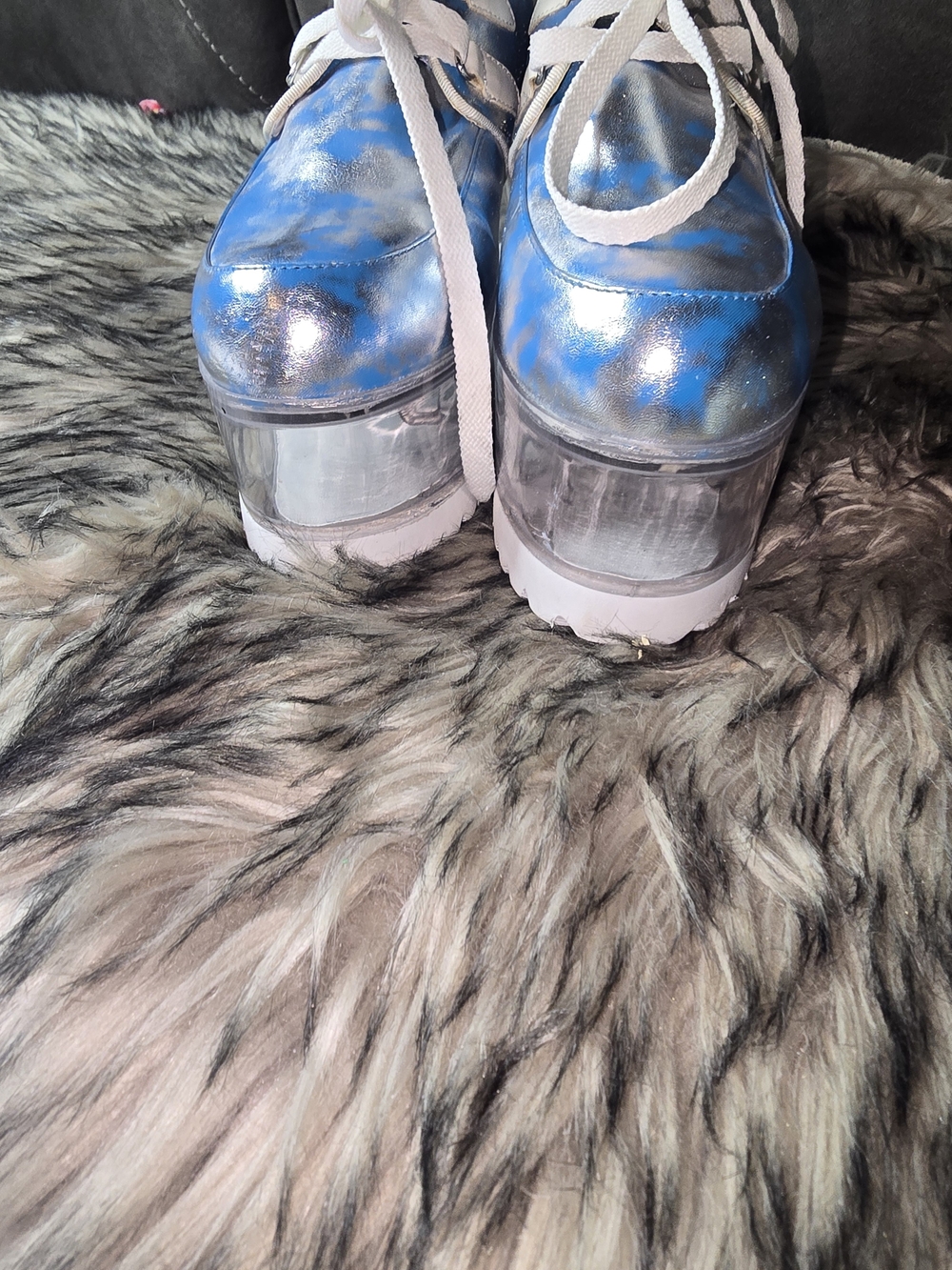 YRU Silver and Blue Cloud Platform Lace-Up Shoes - Picture 4 of 14